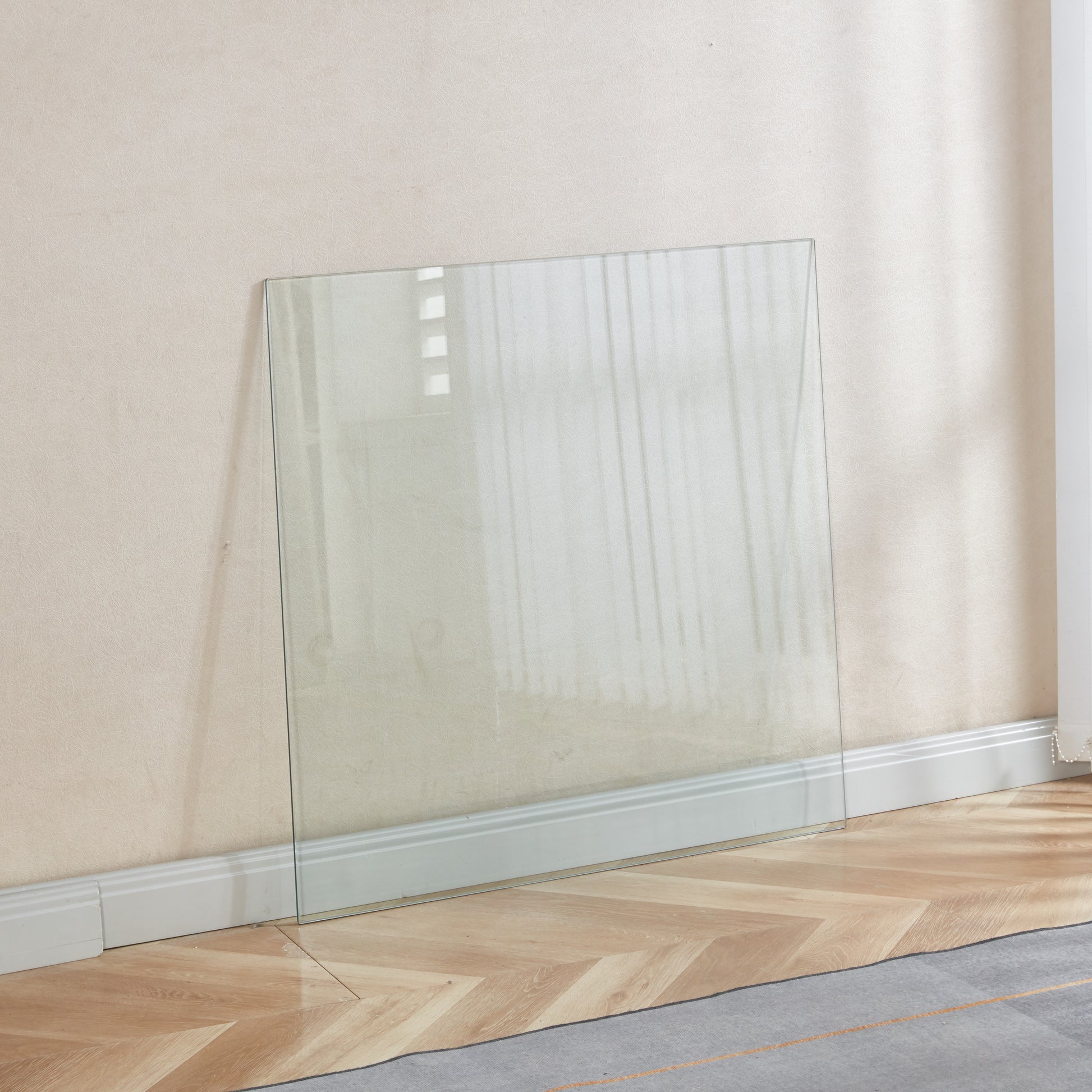 Tempered clear glass top.80CM square