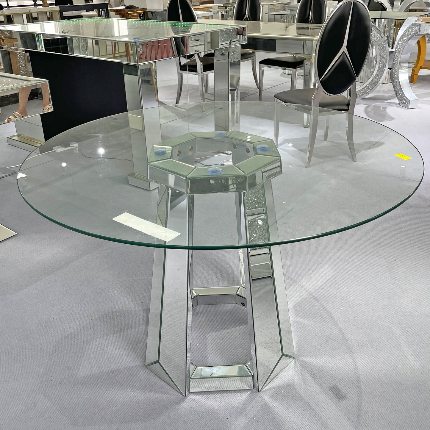 Modern Round Glass Dining Table with Mirrored Base for Dining Room