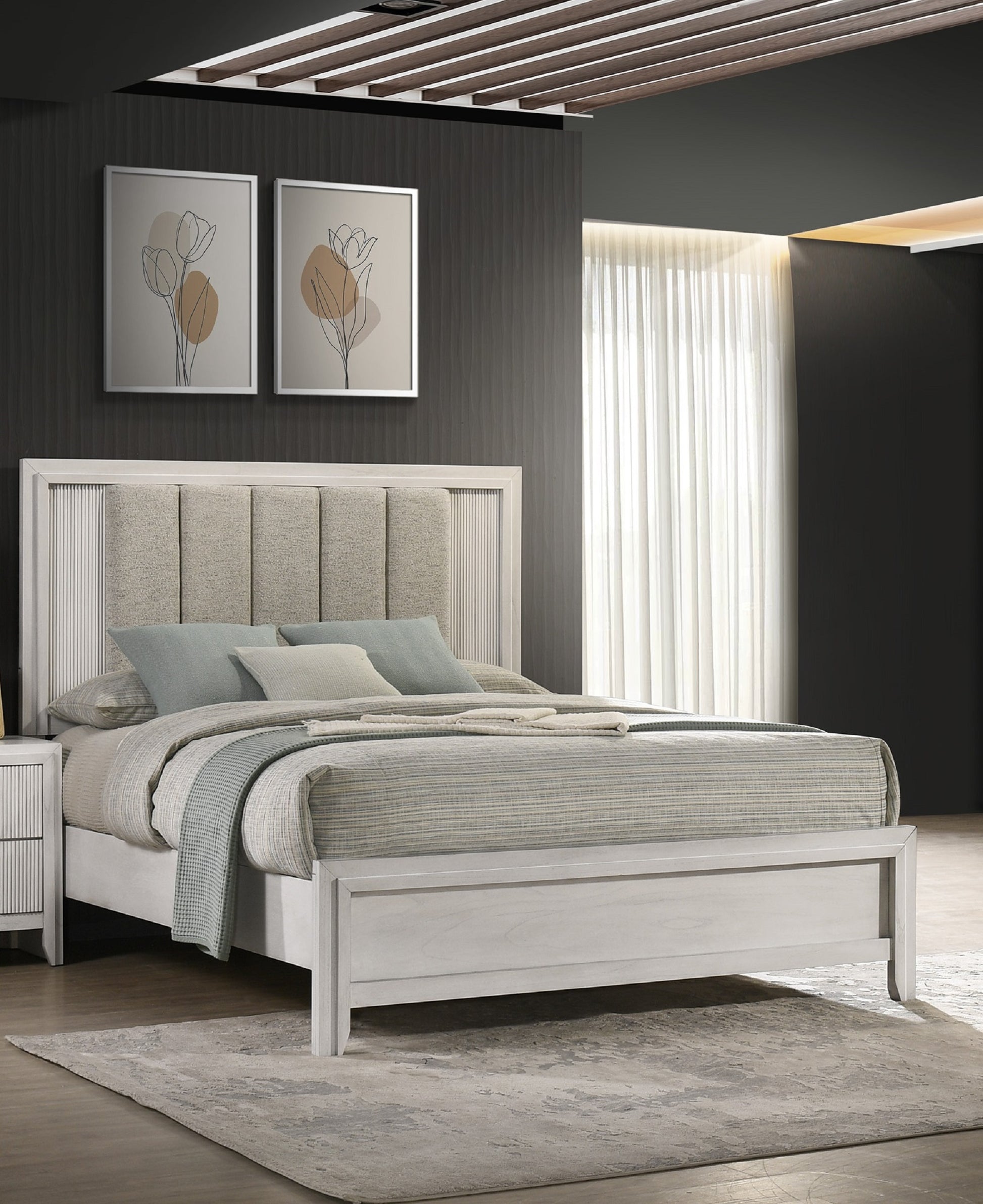 Queen Size Antique White Bed Frame - Contemporary Style for Bedroom