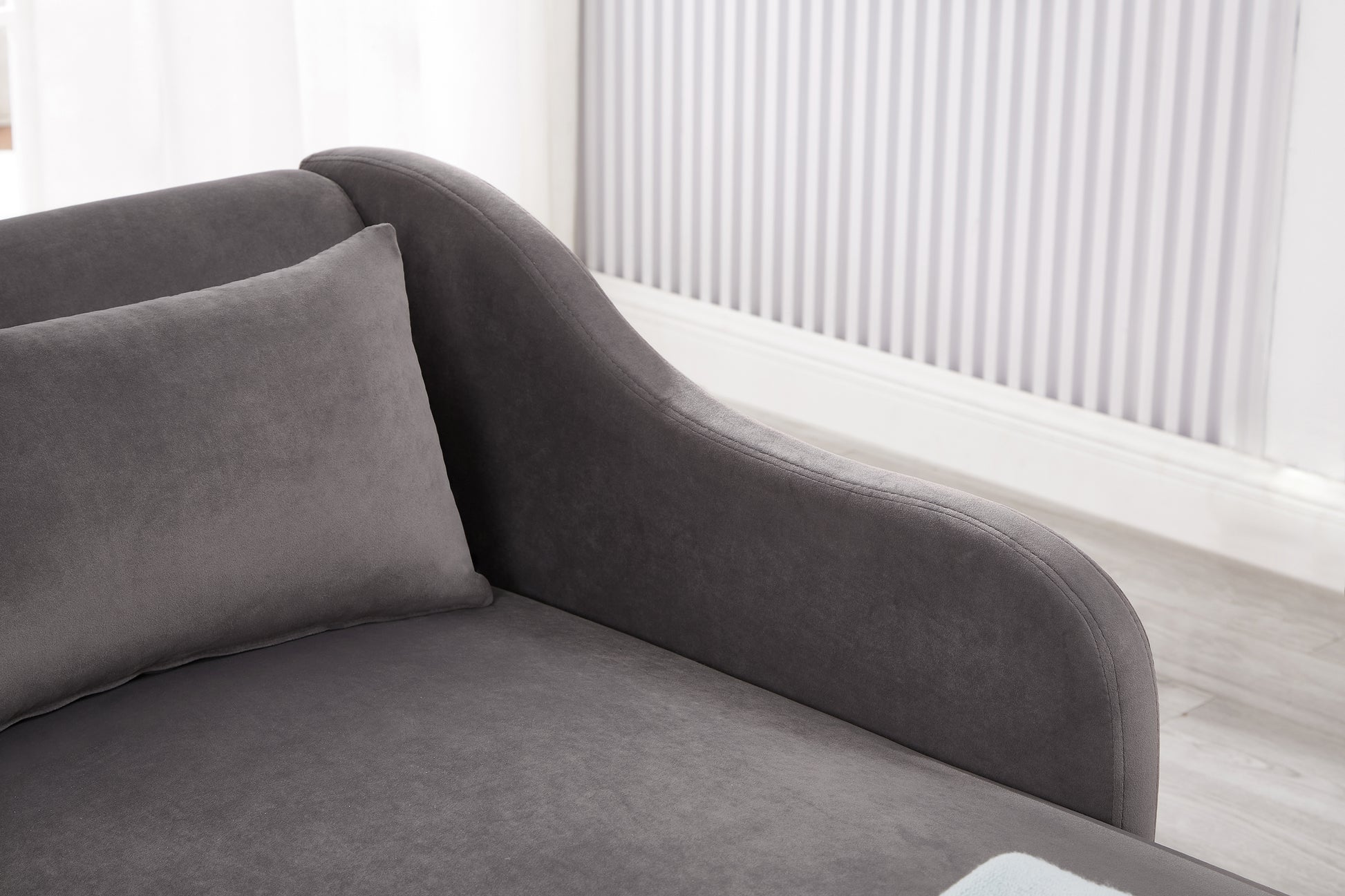 Grey Velvet Chaise Lounge Chair - Comfortable Seat for Living Room