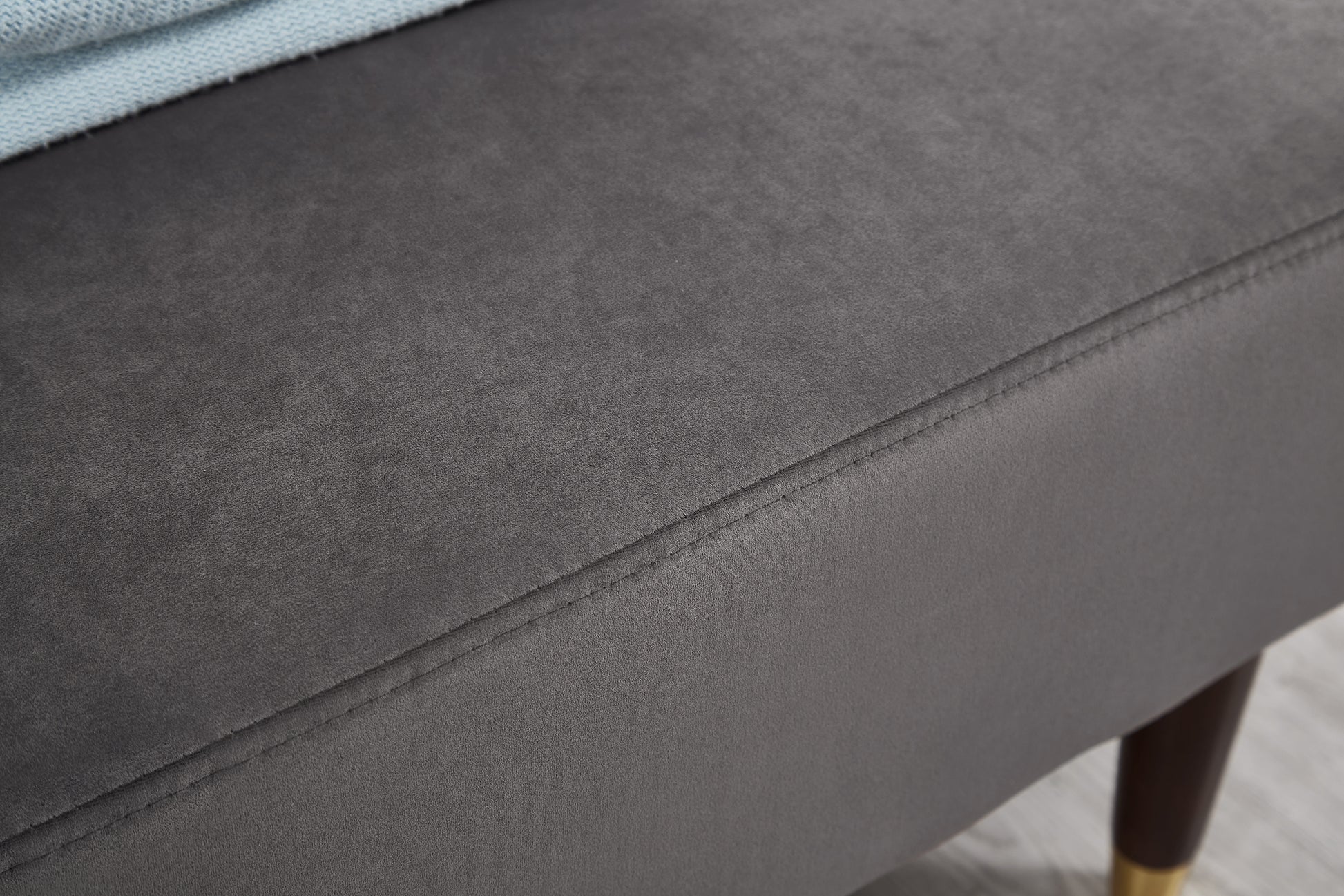 Grey Velvet Chaise Lounge Chair - Comfortable Seat for Living Room