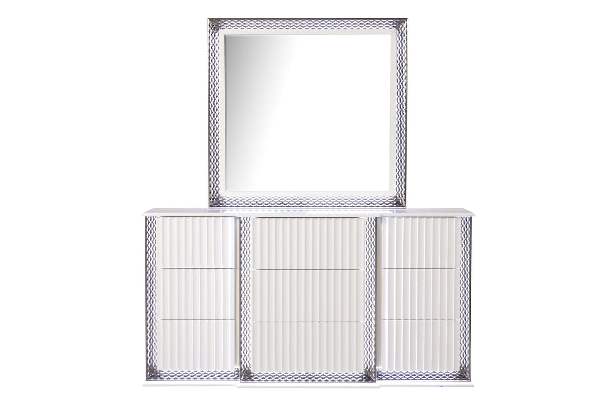 Modern White Wood Mirror with LED Lighting and Diamond Frame for Bathroom Renovation
