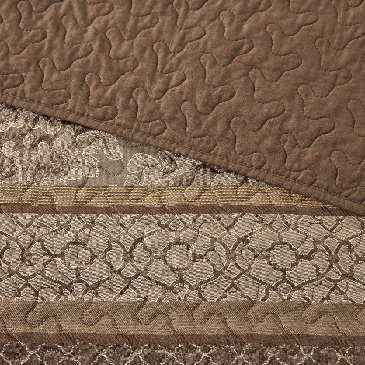 5 Piece Reversible Jacquard Bedspread Set - King Size, Brown & Gold