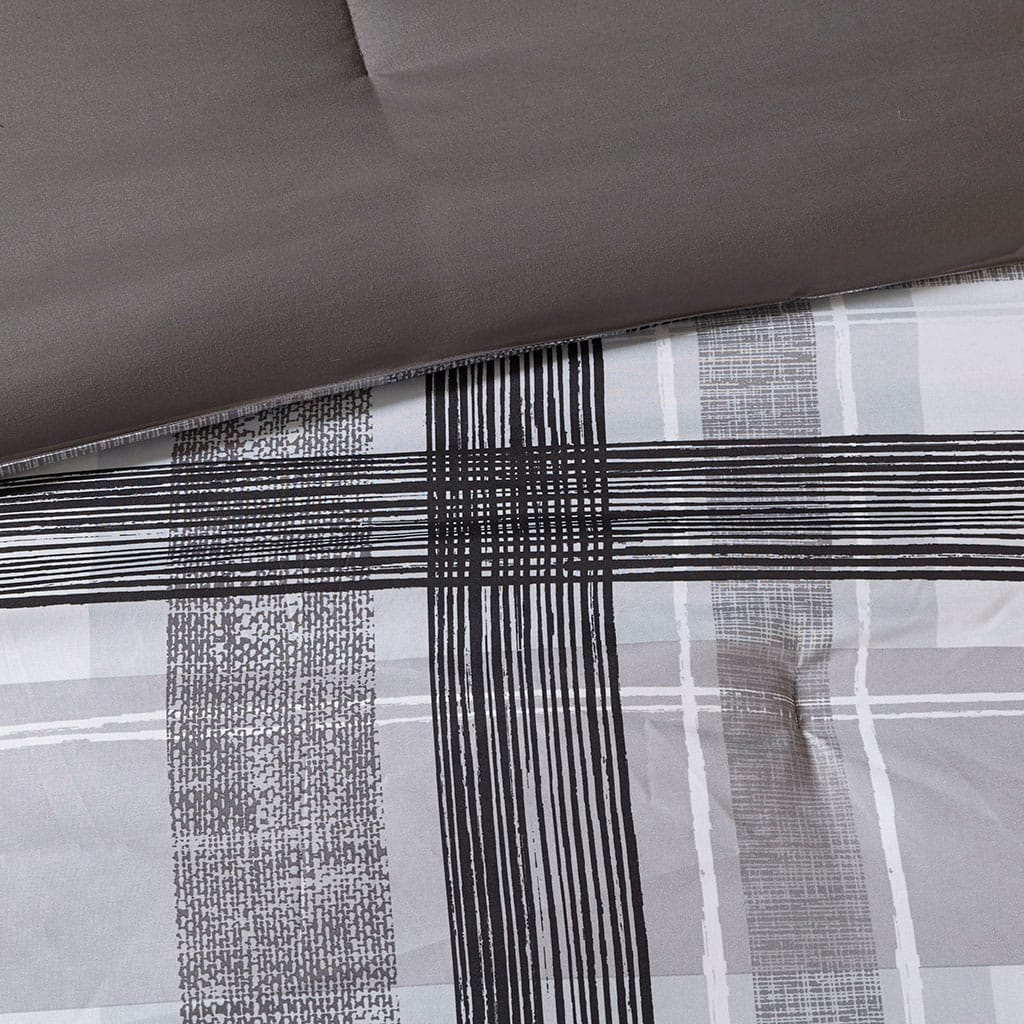 Full/Queen Plaid Comforter Set - Black & Grey