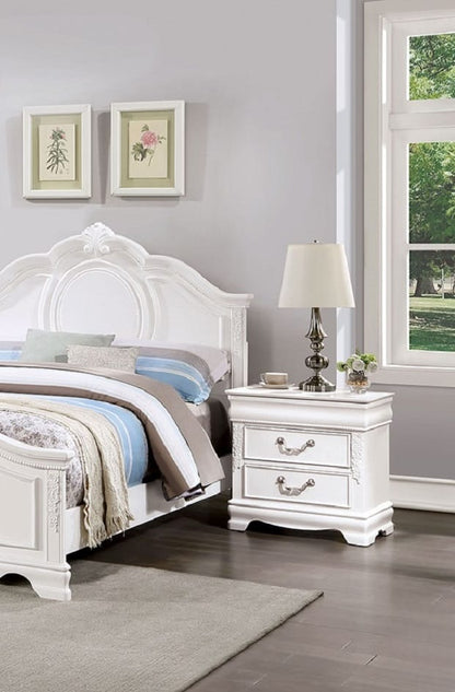 Classic White Nightstand - 2 Drawers Solid Wood Bedside Table
