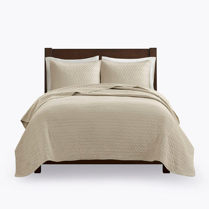 Luxurious Queen Quilt Set - Linen Comfort & Style