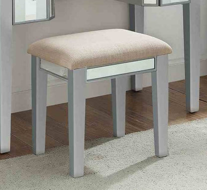 Solid Wood Transitional Vanity with Storage Drawers in Silver for Bedroom