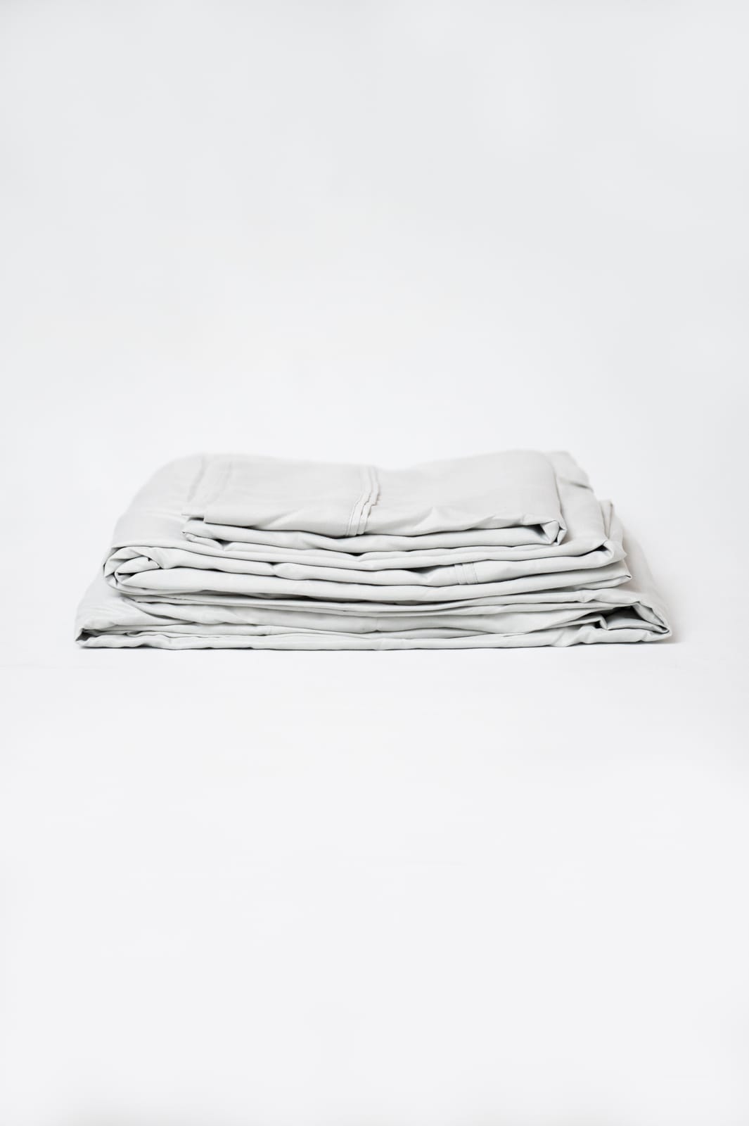 Omne Sleep 5-Piece Pewter Microplush Sheet Set - Queen Size