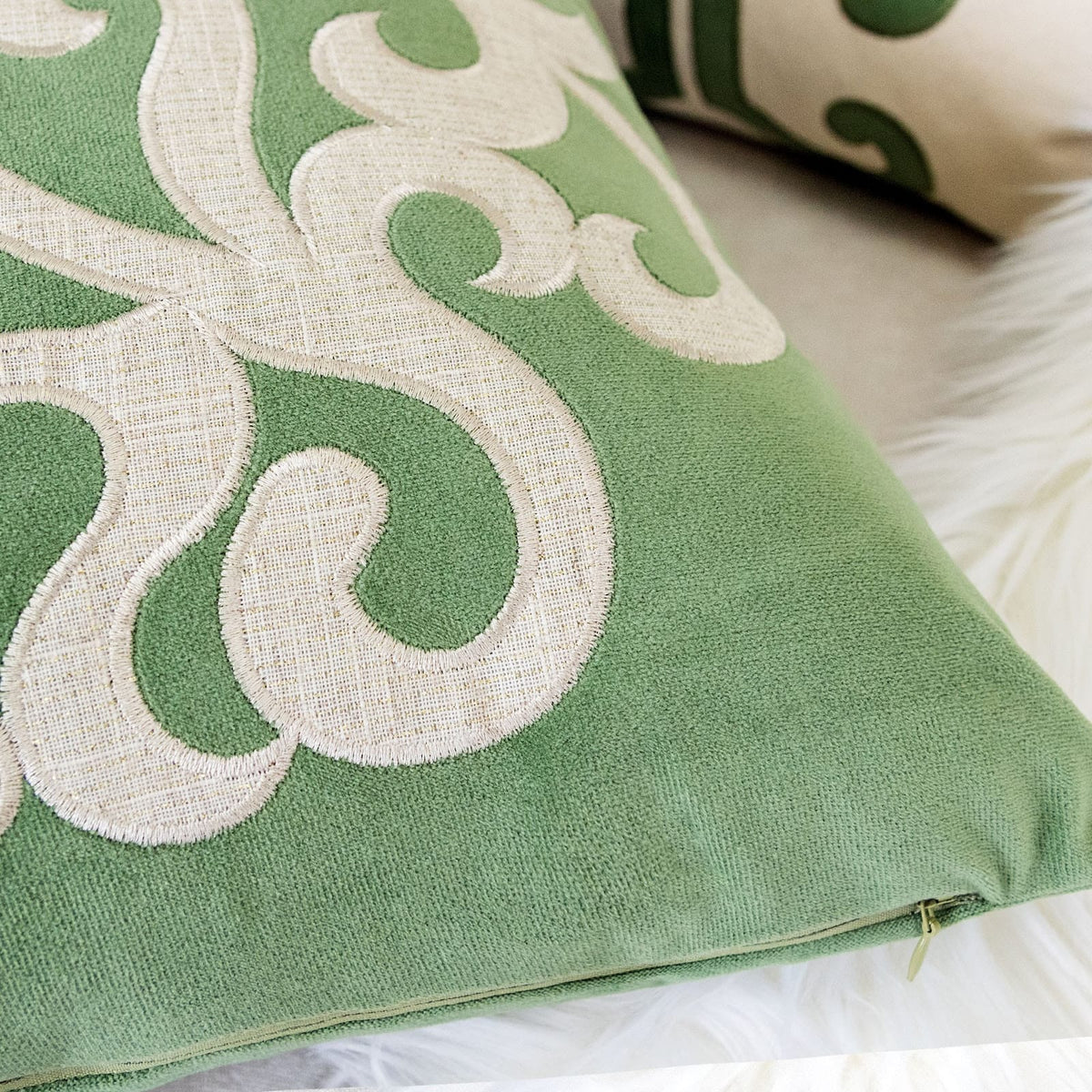 20x20 Green Polyester Pillow Cover Set