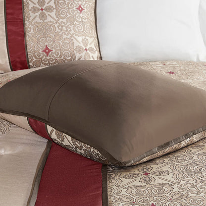 Red Queen Polyester Jacquard Bedding Set with Pillows