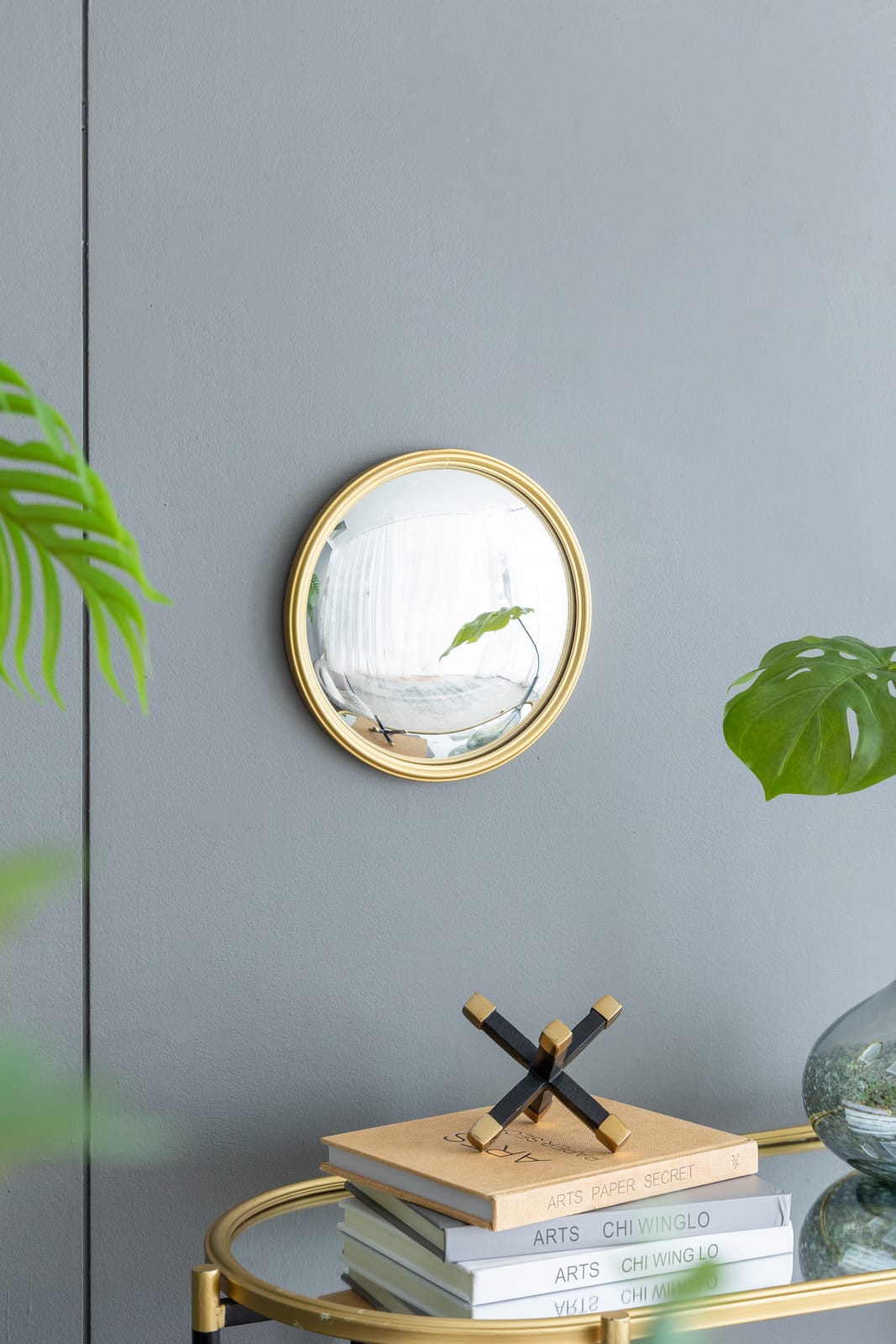 Gold Metal Wood Convex Mirror for Bathroom Renovation Upgrade