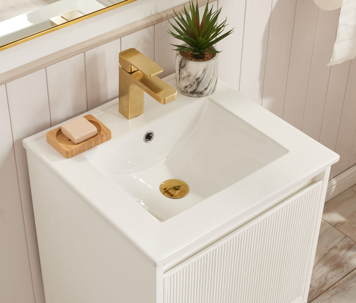 White Solid Wood Bathroom Vanity with Storage