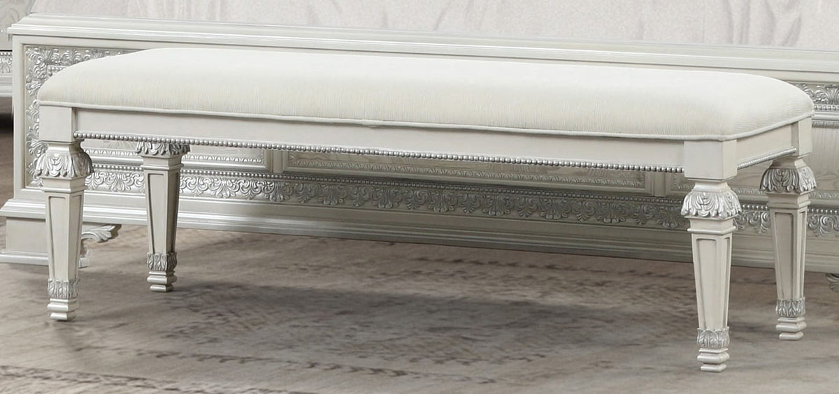 Traditional Creamy White Bench with Diamond Tufting and Ornate Knobs for Bedroom