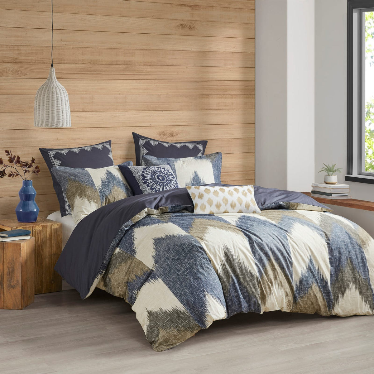 King Size Multicolor Duvet Cover Set - Vibrant & Comfortable