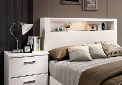 White Solid Wood Nightstand with Drawers - Classic Style for Bedroom