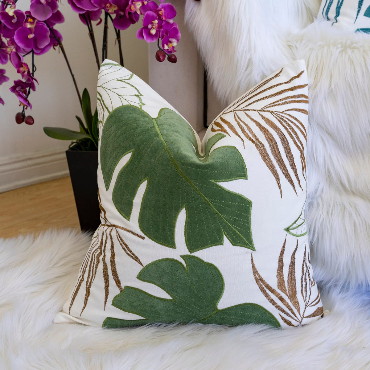 20x20 Green Polyester Leaf Pillow Cover