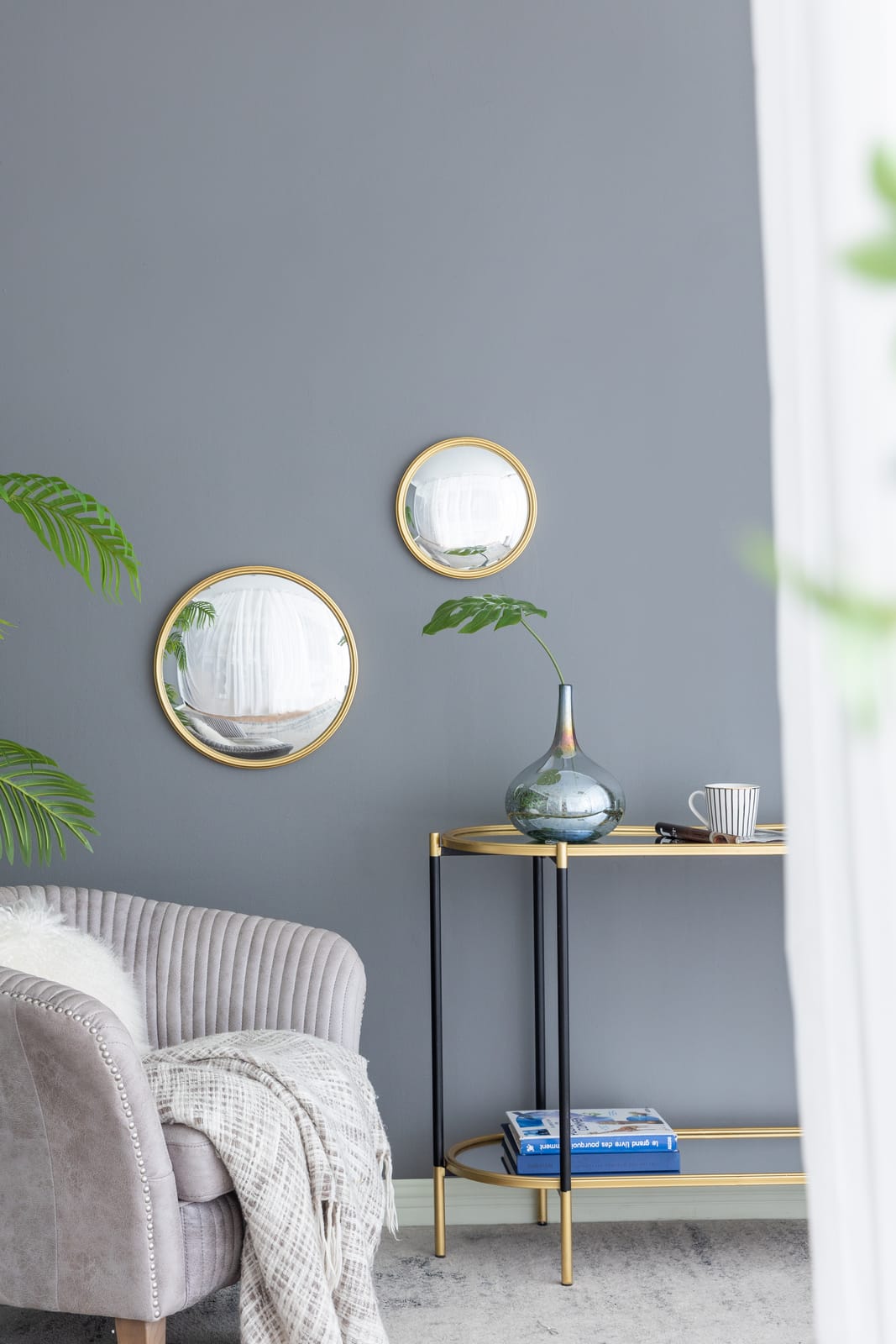 Gold Metal Wood Convex Mirror for Bathroom Renovation Upgrade