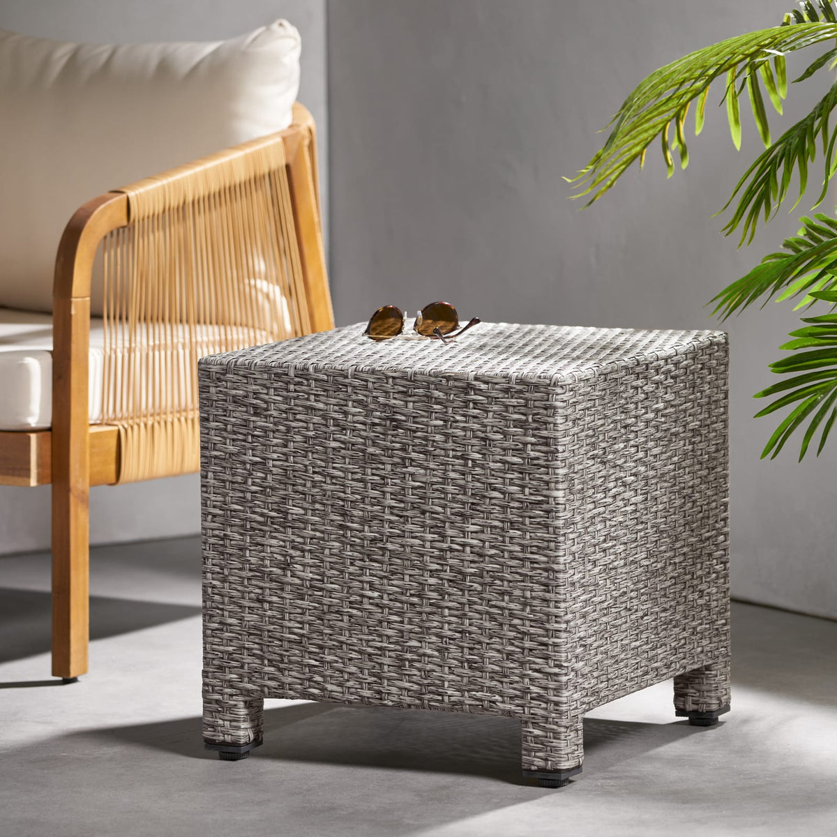 Black Rattan Outdoor Side Table - 18" Cube
