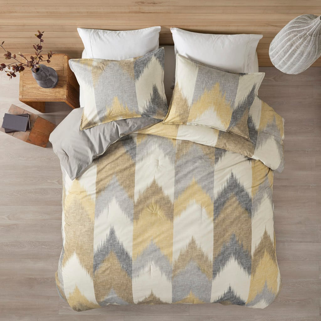 King Size Yellow Polyester Comforter Set