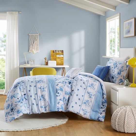 Full Polyester Floral Striped Comforter Set