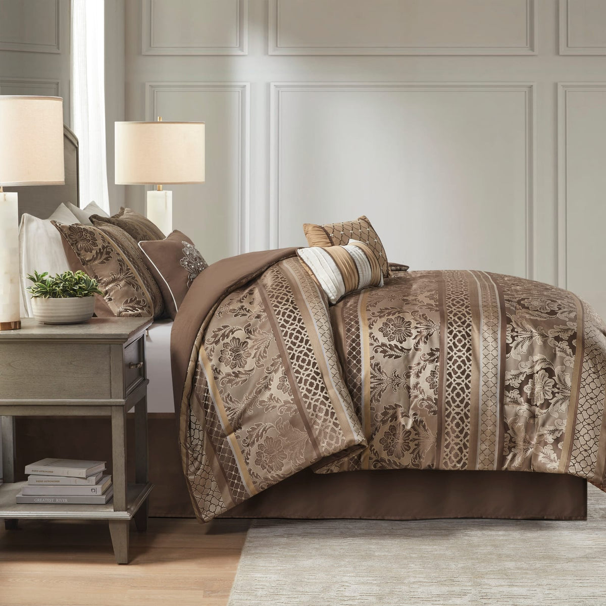 7 Piece Jacquard Queen Comforter Set - Brown & Gold