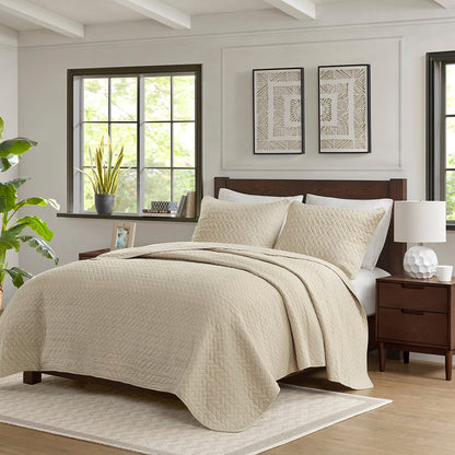 Luxurious Queen Quilt Set - Linen Comfort & Style